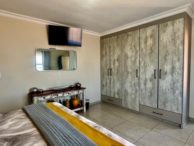 3 Bedroom Property for Sale in Fraaiuitsig Western Cape